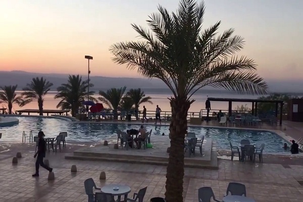 السياحة في البحر الميت