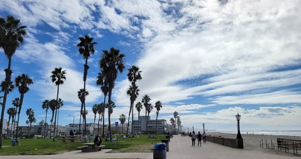 السياحة في سان دييغو كورنيش ميشن بيتش سان دييغو