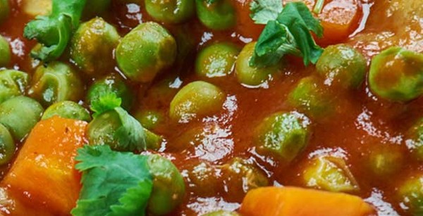 طريقة عمل يخنة البازلاء والجزر