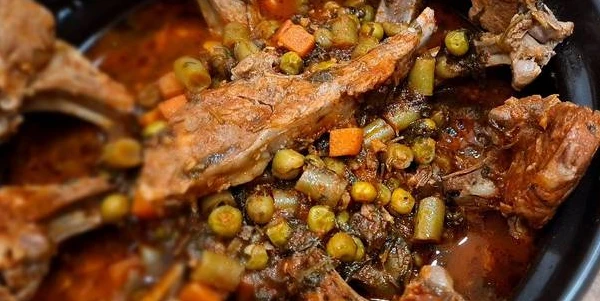 طريقة عمل يخنة البازلاء والجزر