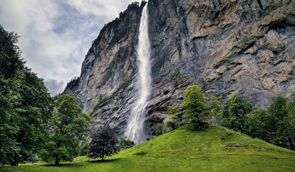 شلالات سويسرا