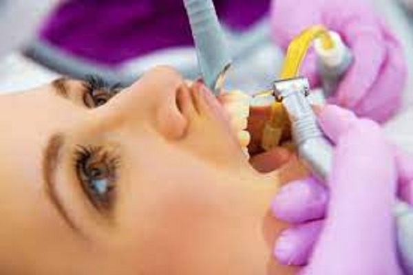 تخصص طبيب اسنان