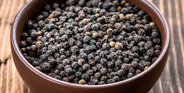 أضرار الفلفل الأسود علي الكبد