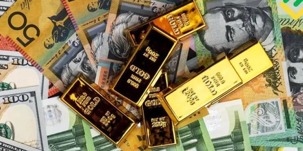 أيهما أفضل شراء الذهب أم الدولار