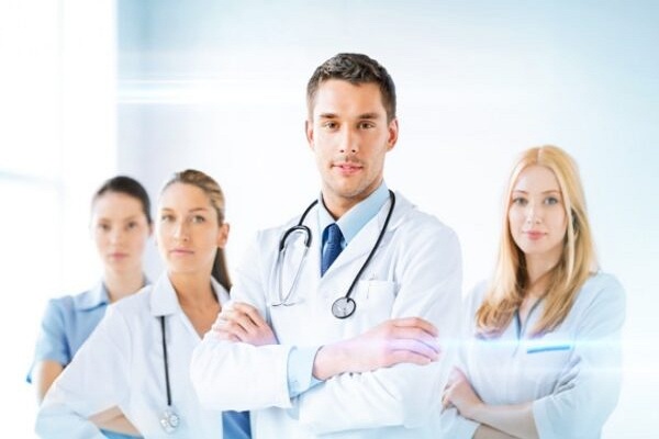 الأطباء العرب في لندن ودليل الأطباء في بريطانيا