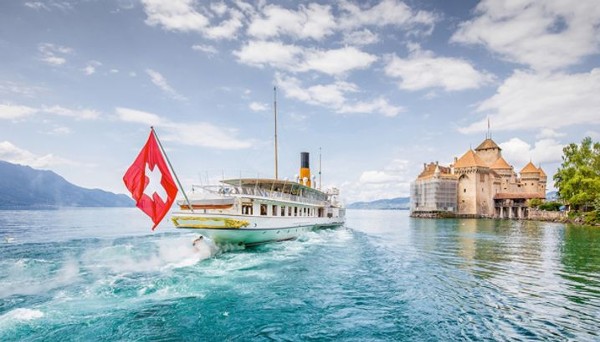 الرياضة المائية في بحيرة جنيف