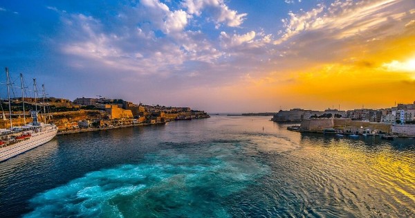 السياحة في بلو غروتو