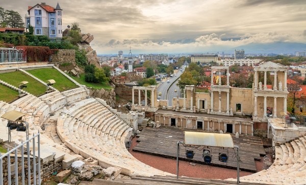 السياحة في بلوفديف