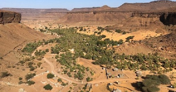 السياحة في قرية أطار