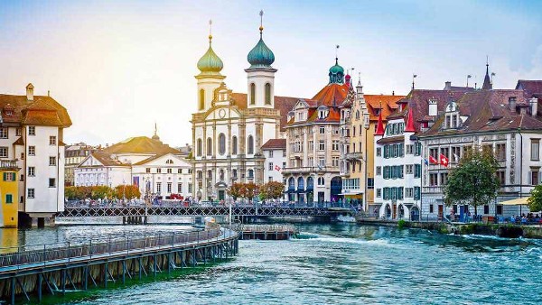 المدينة القديمة