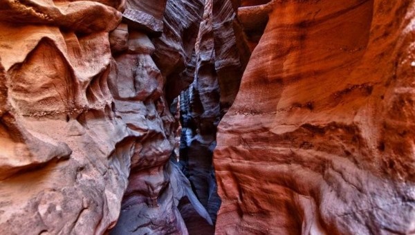 الوادي الملوّن