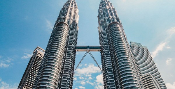 برجا بتروناس التوأم