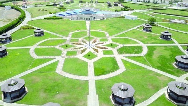 حديقة البريمي العامة