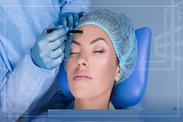 طبيب جراحة تجميلية