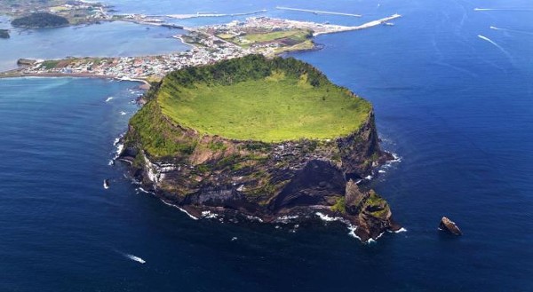 سياحة جزيرة جيجو