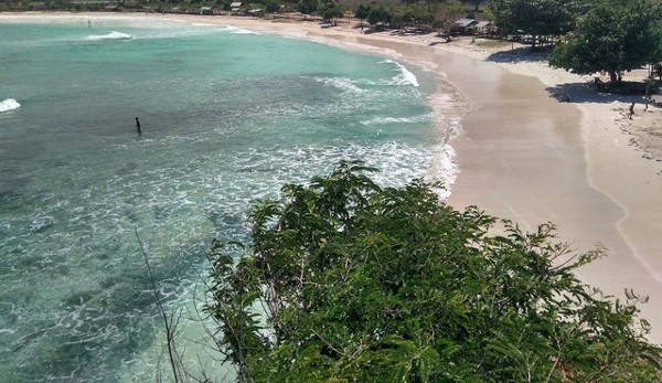 شاطئ تانجونج آن