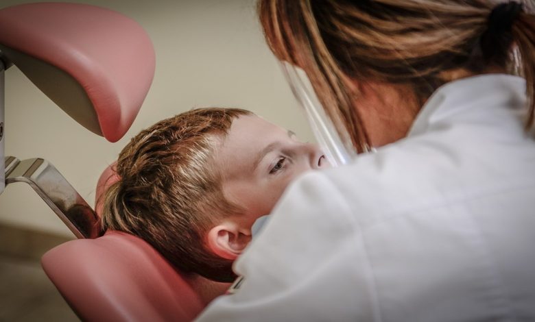 طبيب أسنان عربي في بوخوم