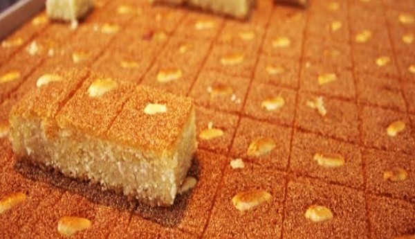 طريقة عمل البسبوسة بالزبادي فاطمة ابو حاتي