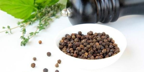 فوائد الفلفل الأسود
