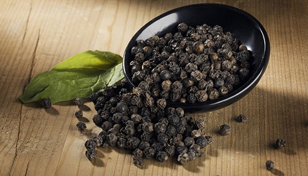 فوائد الفلفل الأسود