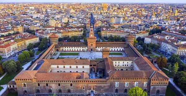 قلعة سفورزيسكو Sforzesco Castle