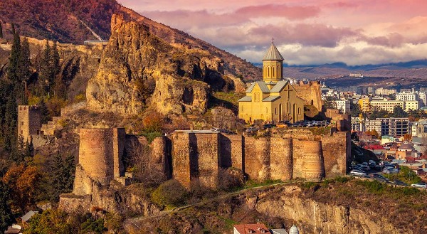 قلعة ناريكالا