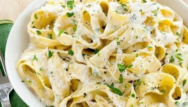 كفتة بالوايت صوص فاطمة أبو حاتي