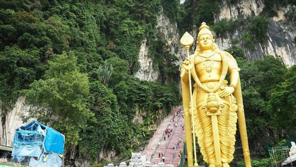 كهوف ومعابد باتو