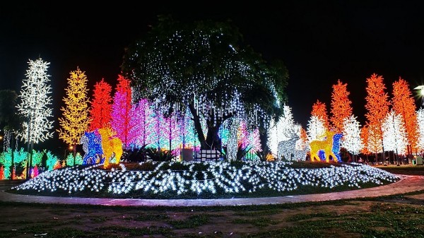 مدينة الأضواء آي سيتي