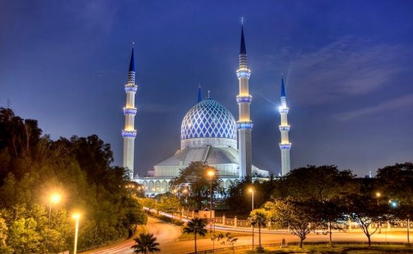 مسجد السلطان صلاح الدين عبد العزيز