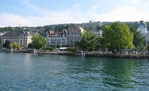 منبع مياه ايفيان