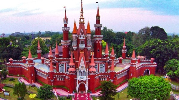 منتزه تامان ميني إندونيسيا انداه