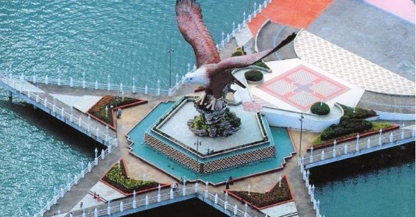 ميدان النسر لنكاوي