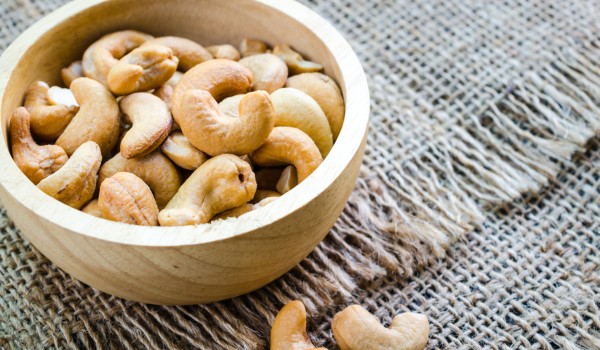 أنواع المكسرات مع الصور