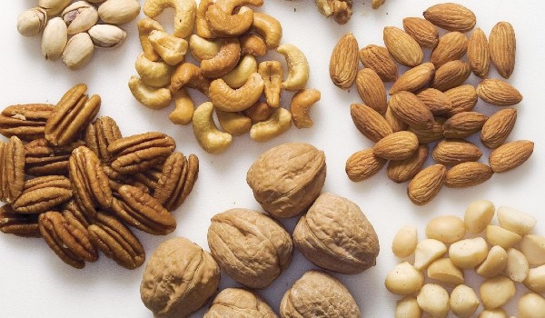 أنواع المكسرات