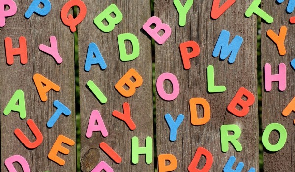 الحروف باللغة الإنجليزية