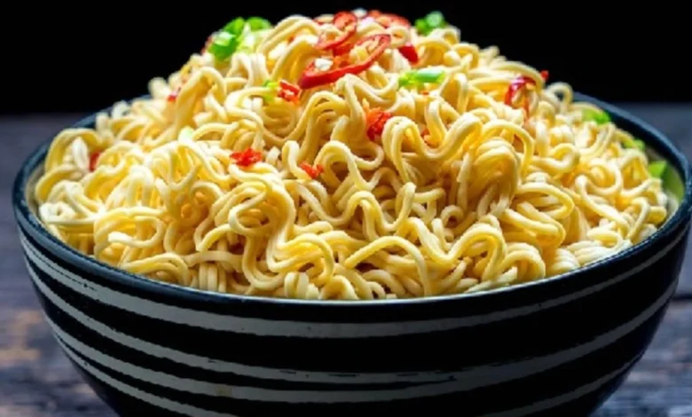 أضرار الاندومي للبنات