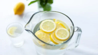 أضرار الماء والليمون