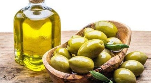 اضرار زيت الزيتون القديم