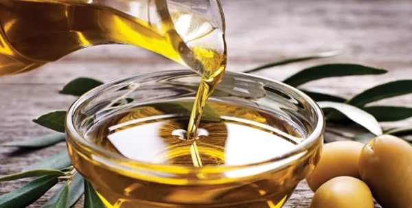 اضرار زيت الزيتون القديم