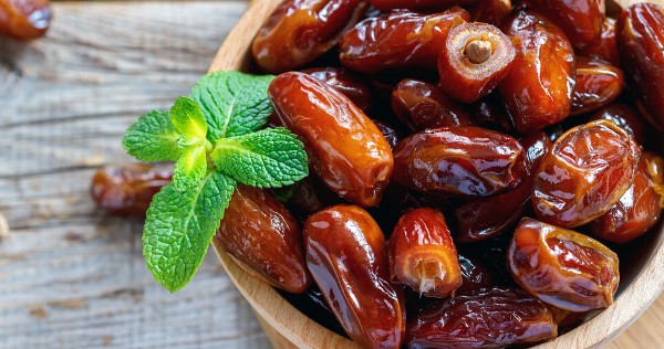 اهم فوائد التمر علي الريق