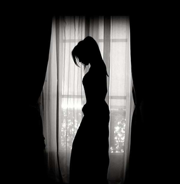 خلفيات بنات فخمة سوداء