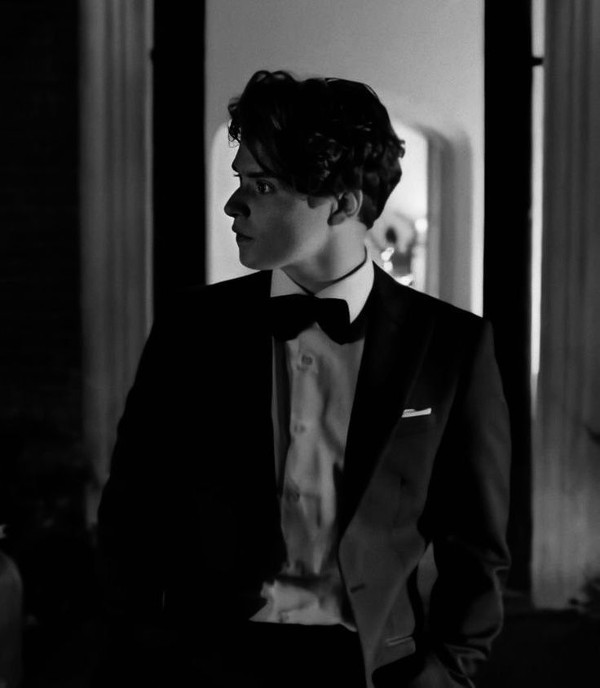 خلفيات سوداء فخمة للاولاد