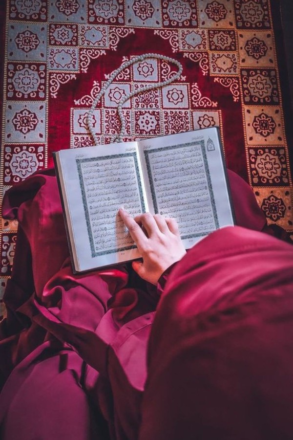 خلفيات موبايل دينية للنساء