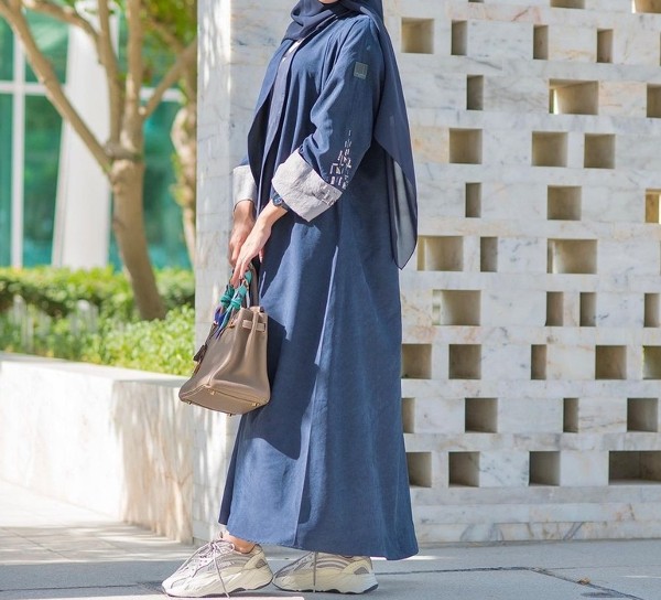 عبايات شبابية للمحجبات