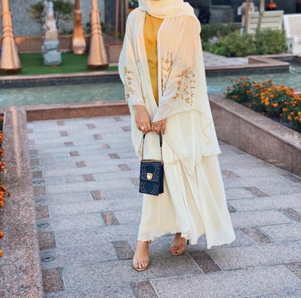 عبايات شبابية للمحجبات