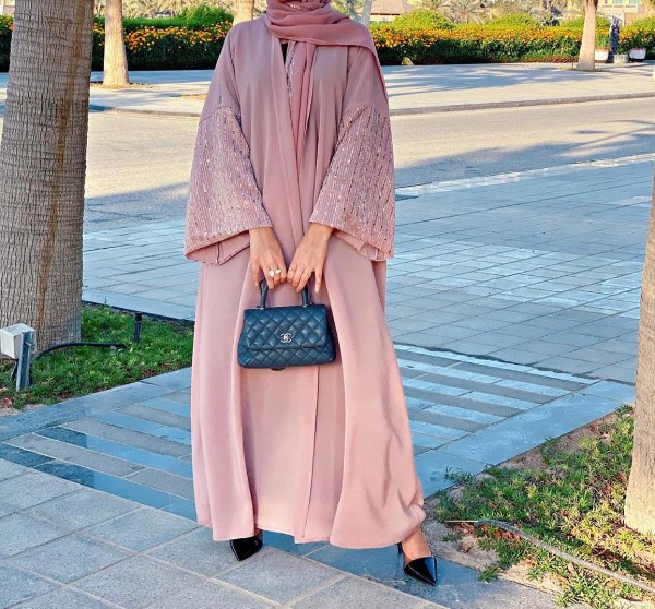 عبايات شبابية للمحجبات