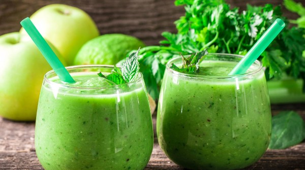 فوائد عصير الكرفس