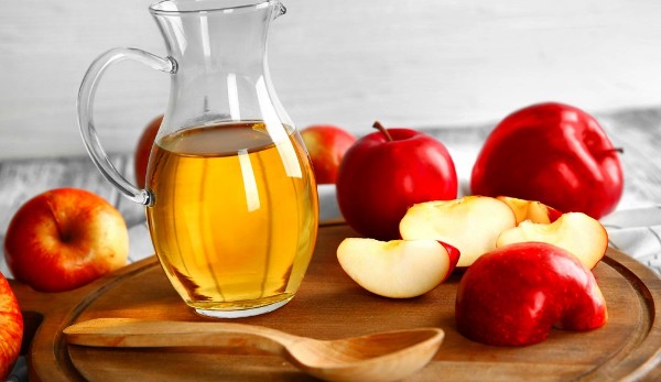 أضرار خل التفاح للوجه