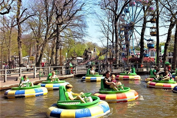 أفضل 10 مدن الملاهي في هولندا